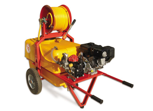 Agricultural sprayer wheelbarrow sprayer