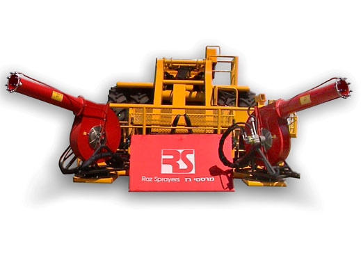Agricultural sprayer Air blast sprayer mounted on a lift